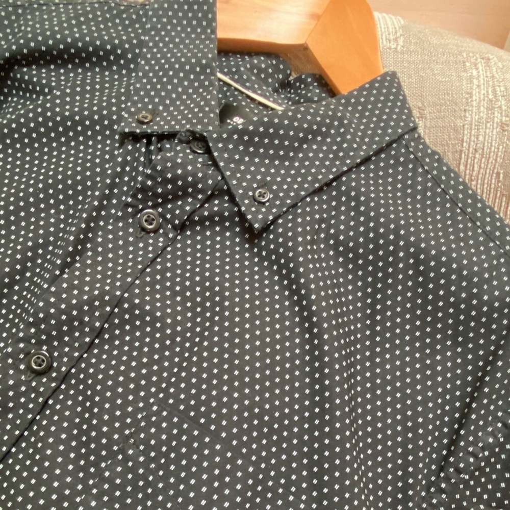 Men’s large obey short sleeved button up shirt